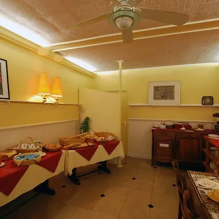 Hotel Logis Grand De L'europe Langres