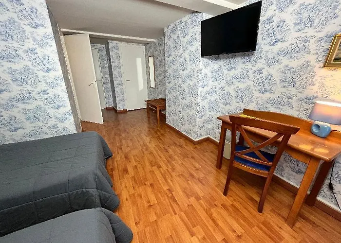 Logis Grand De L'europe 2* Langres