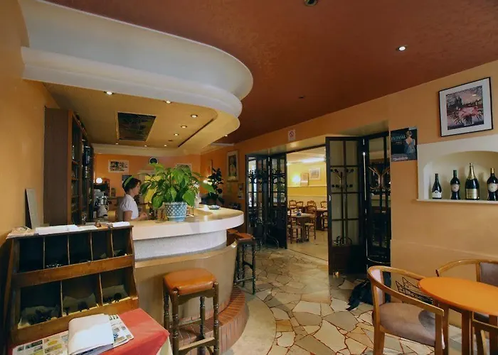 Logis Grand De L'europe Hotel